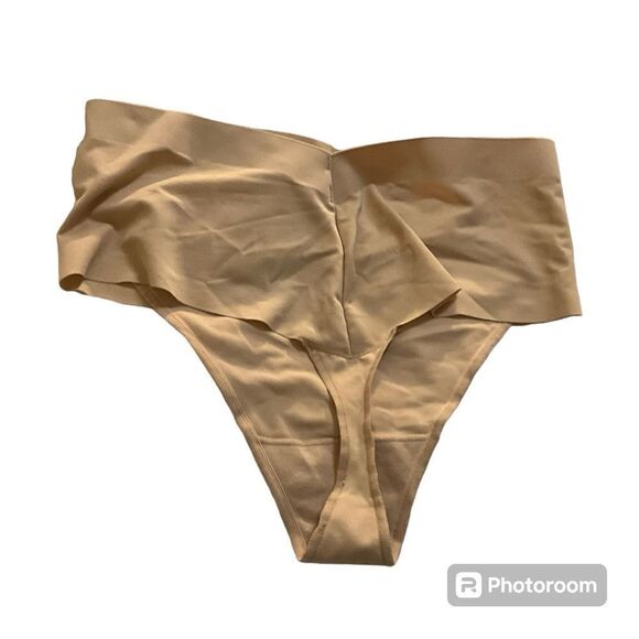 🌼🌼Maidenform thong. NWOT Small🌼🌼 - Picture 2 of 2